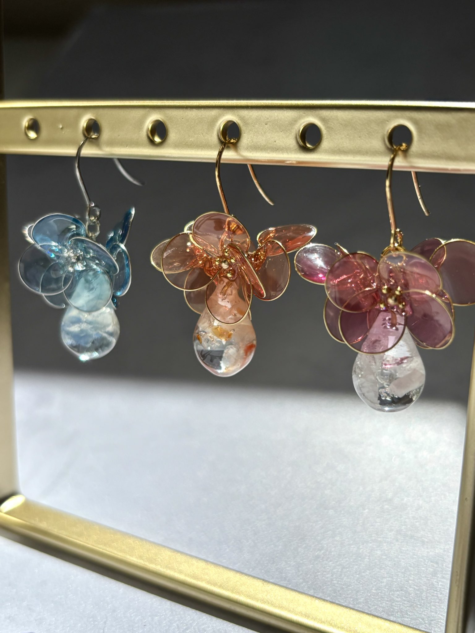 896➰しま子様　ハンドメイドレジンフラワー玉　天然石入り(,,ò᎑ó,,)و Y.only on X: 