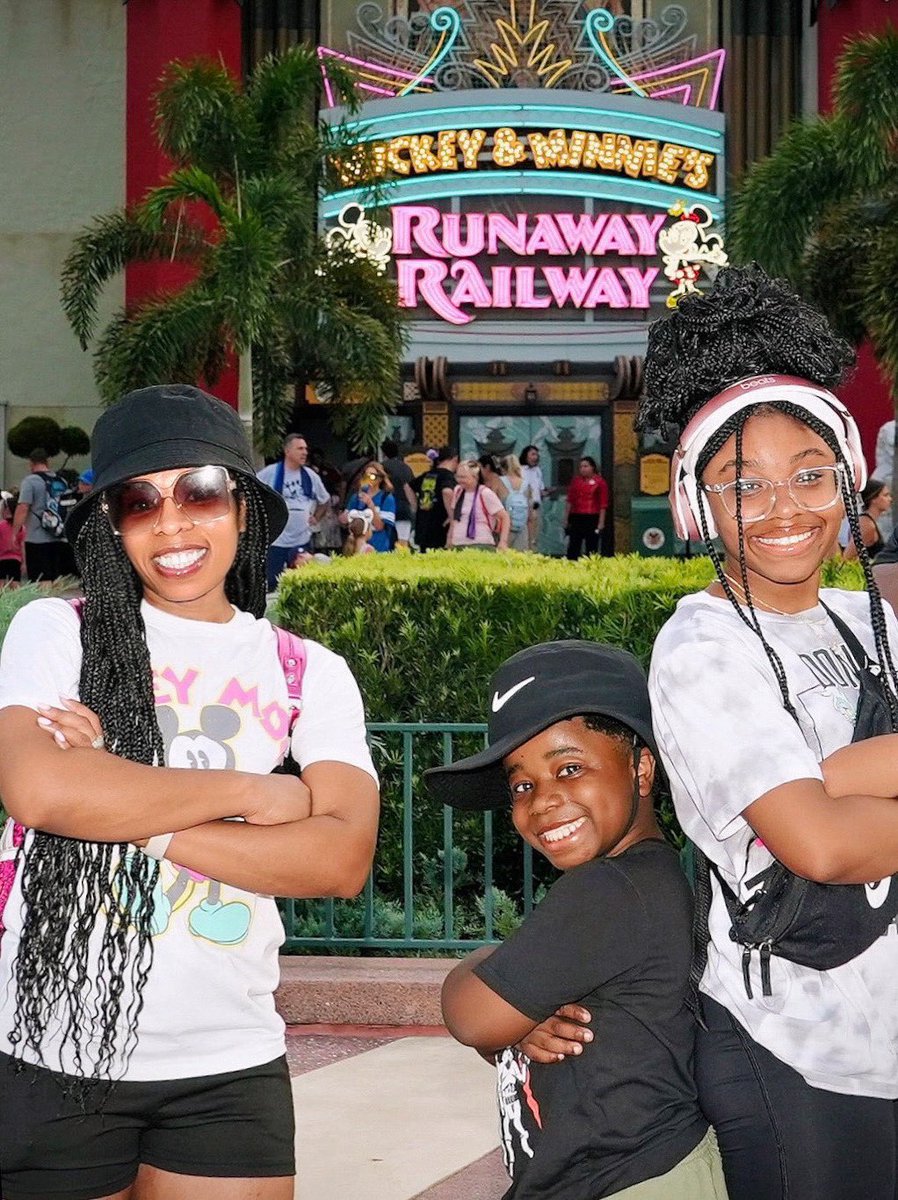 DrMoniBS's tweet image. Our fav! 

📍Hollywood Studios 🎬