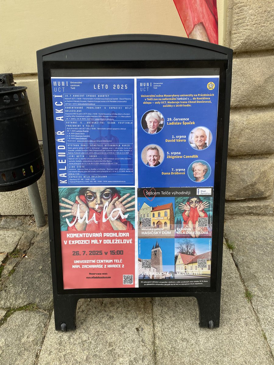 Vystrcil_Milos's tweet image. Telč otevírá naplno a doširoka svoji náruč. Festival Prázdniny v Telči právě dnes začíná. 

Kdo přijede nebude litovat, neboť, jak praví klasik:
“Prázdniny v Telči nejsou festival, ale způsob života.”

A já dodávám: 
“A varuji, jsou návykové!”
🙂