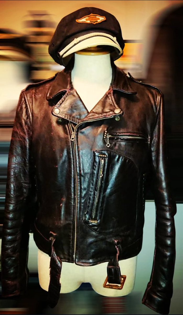 YosukeFunabashi's tweet photo. Vintage 1956 Harley Davidson Cyclechamp Elvis Model!
#cyclechamp
#harleydavidson
#vintageleatherjacket
#50sclothing https://t.co/DT5UU01A1A