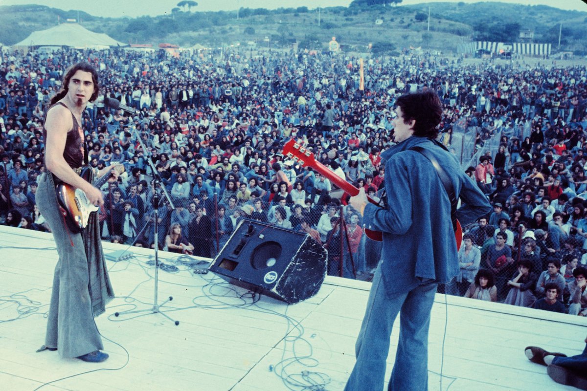 Enderrock (@enderrock) on Twitter photo Parlem amb el periodista <a href="/donatputx/">Donat Putx</a>, autor del llibre 'Canet Rock: mig segle de música i follia', just el dia que es compleixen 50 anys del primer Canet Rock ✨
🗣️"El Canet Rock sintonitzava amb el hippisme, el Maig del 68 i la contracultura"
✍🏻<a href="/_OriolS/">Oriol Serra</a>
enderrock.cat/noticia/30001/… Parlem amb el periodista <a href="/donatputx/">Donat Putx</a>, autor del llibre 'Canet Rock: mig segle de música i follia', just el dia que es compleixen 50 anys del primer Canet Rock ✨
🗣️"El Canet Rock sintonitzava amb el hippisme, el Maig del 68 i la contracultura"
✍🏻<a href="/_OriolS/">Oriol Serra</a>
enderrock.cat/noticia/30001/…