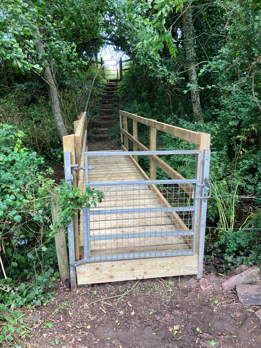 bathnes's tweet image. We’ve replaced a damaged footbridge south of Stanton Drew and reopened this section of public footpath.
We have 953km of Public Rights of Way, see them all on this map 📍 bathnes.gov.uk/view-public-ri…
Watch how our Inspectors keep the network in great shape: youtube.com/watch?v=7K1W1J…