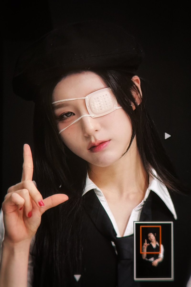 vividhighlight_'s tweet image. 250725 ❤️
#희진 #HeeJin #아르테미스 #ARTMS