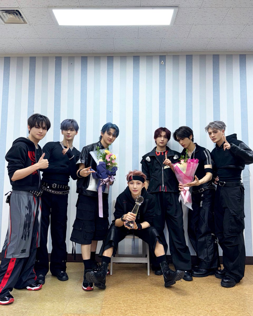 NCTsmtown_DREAM's tweet photo. 시즈니이이이이
오늘 1위를 했는데 기분이 너무 좋았어요 이 기분이 시즈니에게 전달 되었으면 좋겠어요 1위 할 수 있게 도와주셔서 감사하고 남은 활동까지 열심히 할게요 
Fullsun

#HAECHAN #NCTDREAM 
#BTTF #NCTDREAM_BTTF
#CHILLER #NCTDREAM_CHILLER
#BTTF1stWin https://t.co/m9K3KCZCu2