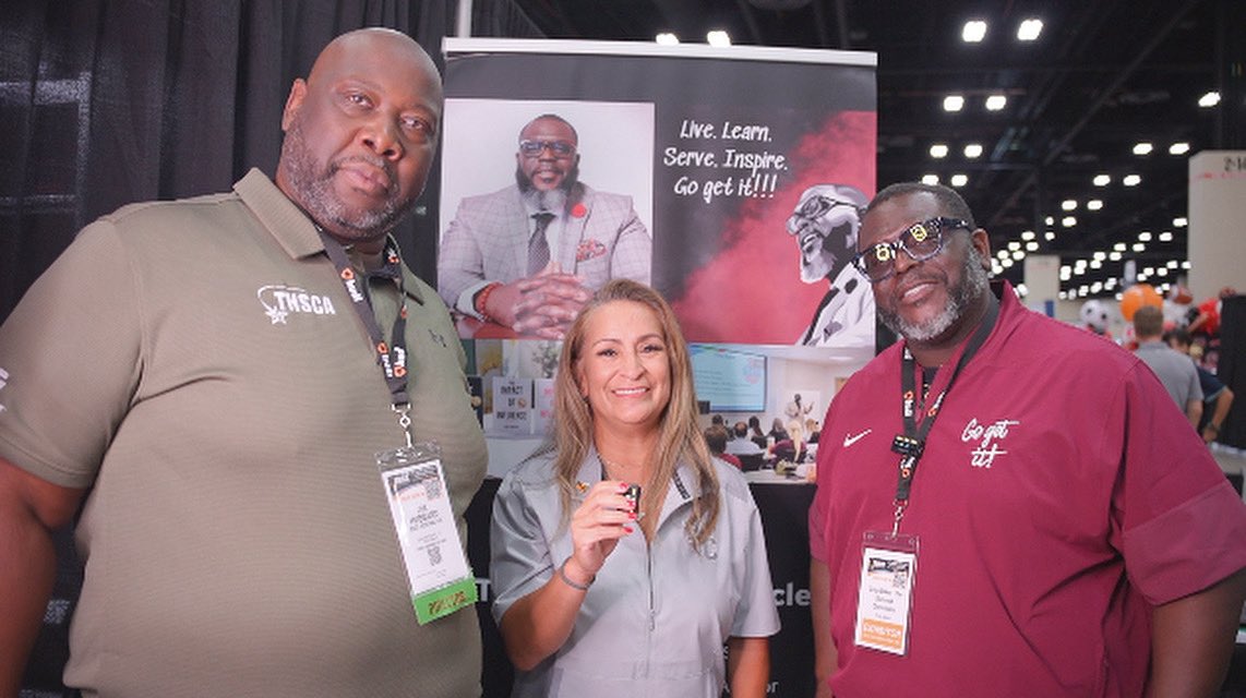 ChipBaker19's tweet image. THSCA Coaching Clinic 2025 Interview - Maggi Welham and Joe Hubbard
youtu.be/4_XpQ9zQgxo
Maggi Welham and Joe Hubbard are Head Coaches at San Antonio East Central HS. @maggiwelham @ecathletics @thscacoaches
#thsca #eastcentral #hornets #uil #tsc #gogetit
