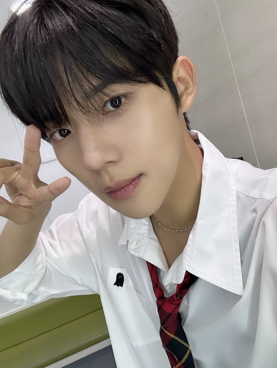 KBSMusicBank tweet picture