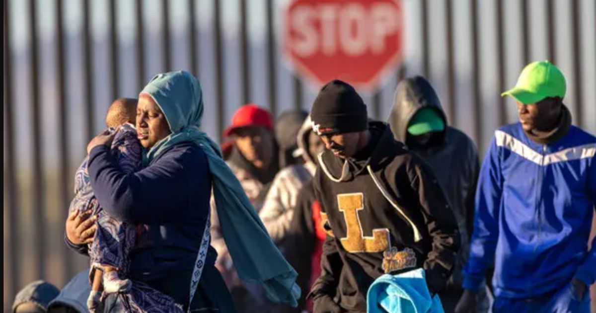 BusInsiderSSA's tweet image. A federal court ruled to end Temporary Protected Status (TPS) for Cameroonians in the U.S., allowing possible deportation.
The ruling affects approximately 7,900 Cameroonians and 14,600 Afghans under the TPS program.
Critics, including lawmakers and advocacy groups, argue…
