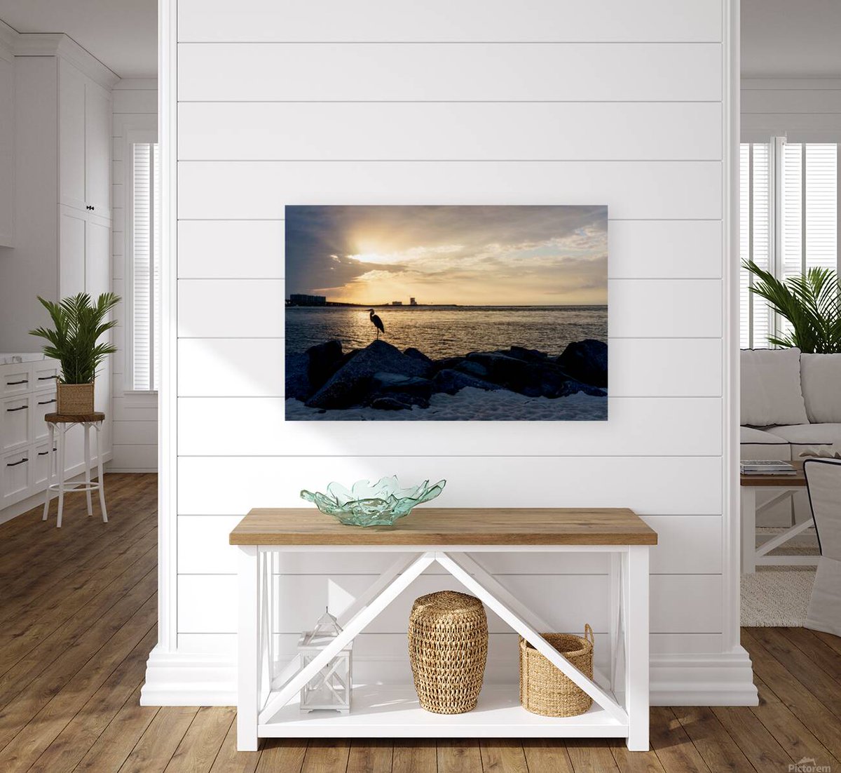 TMomPhotography's tweet image. A silhouette of a Great Blue Heron standing on a rock jetty hoping a fish will swim nearby. The golden sunrise flares bright bold yellow light behind and through some clouds
@FineArtAmerica: 5-jennifer-white.pixels.com/featured/blue-…
@pictoremdecor: pictorem.com/2417439/blue-h…
#photography #buyintoart