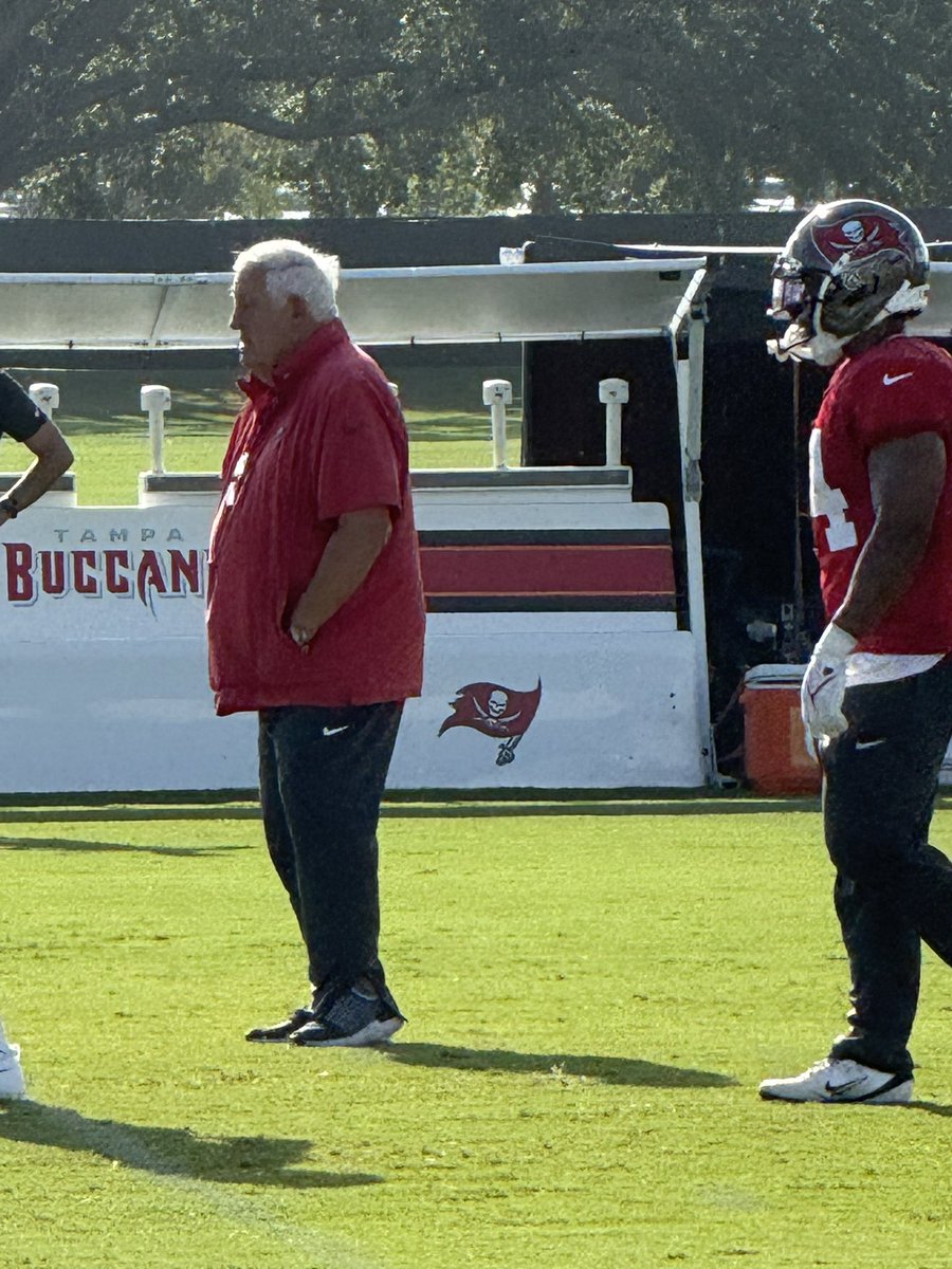 MrBucsNation's tweet image. Tom Moore sighting baby you love to see it! ❤️ #buccaneers #gobucs #bucs