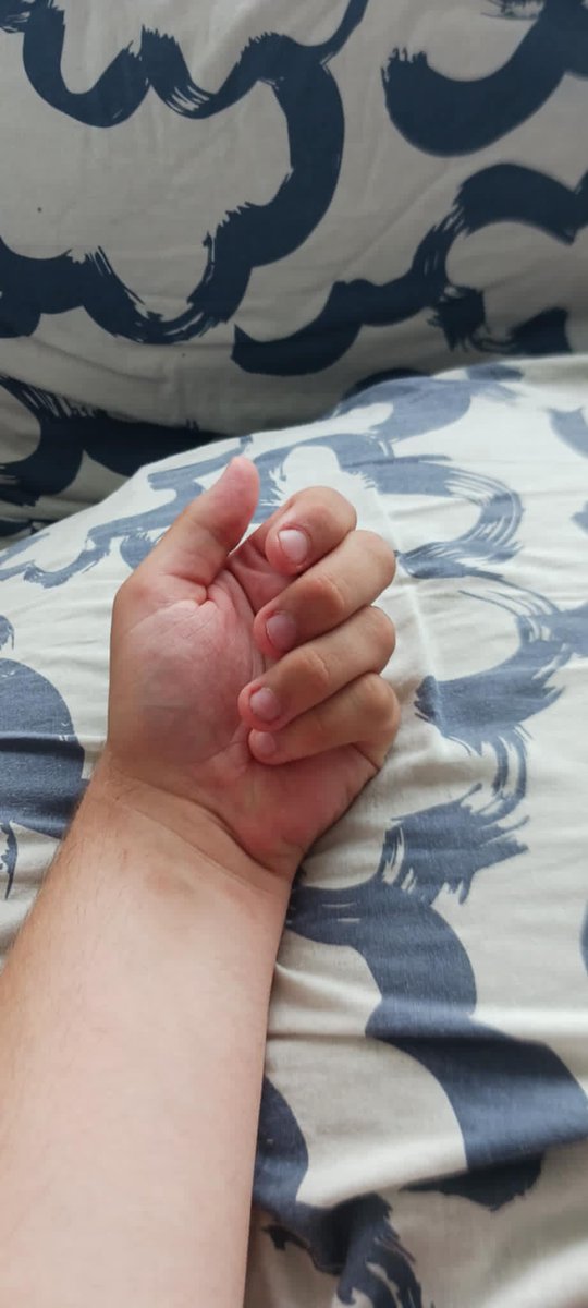 PSaffyts's tweet photo. his hand doesn’t swipe cards —
💳 yours does.
💖 Nail day is coming up.
Tribute or vanish 🐷
💸 https://t.co/AsW30B9PdU https://t.co/7SaFL0zVGT