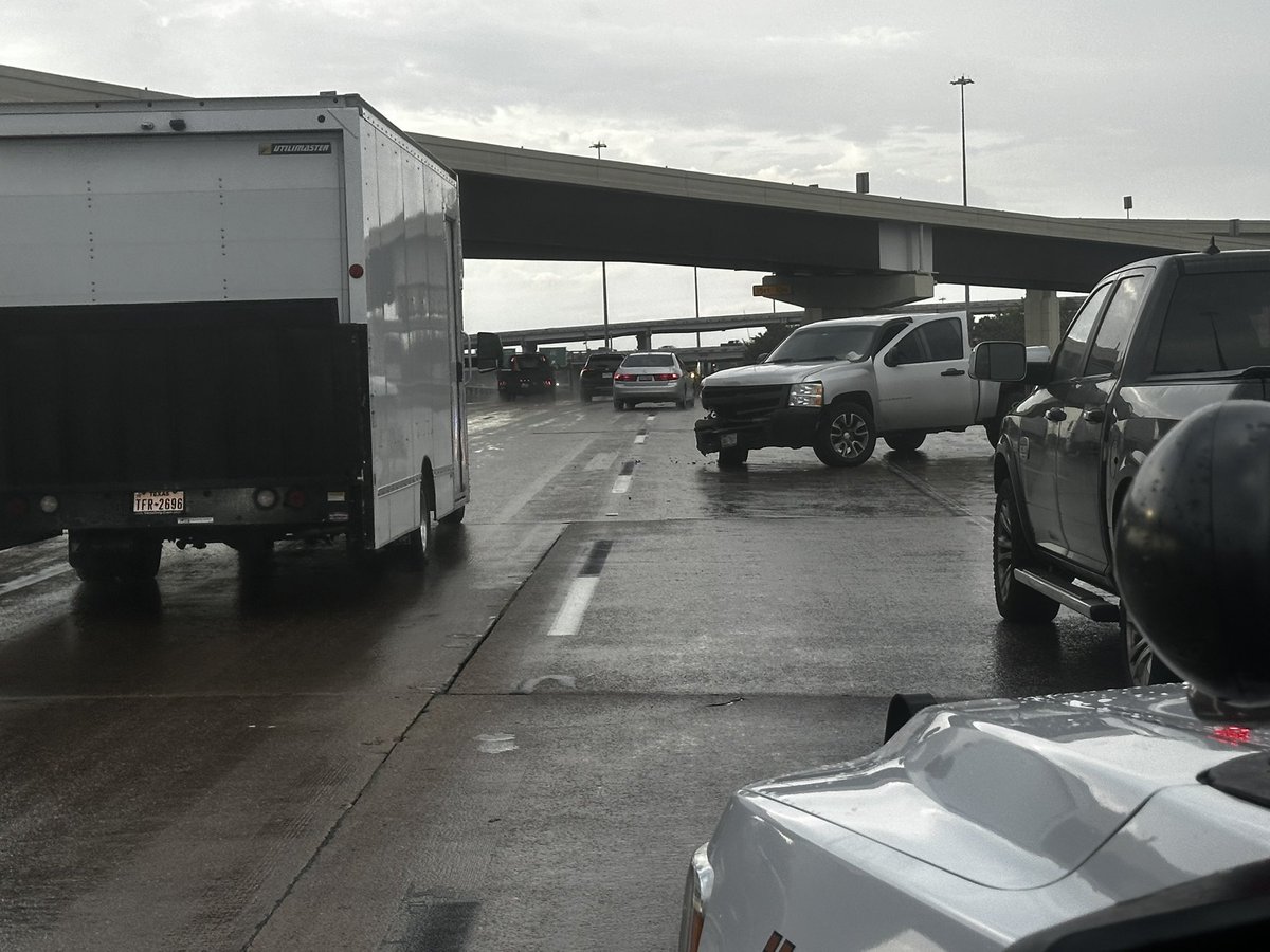 HCSO_TerryGarza's tweet image. Traffic incident cleared quickly: I-45 Gulf Fwy SB at IH-610 south loop, crash which affected multiple lanes. A Motorist Assistance program (MAP) Deputy arrived on scene and will work the crash. The roadway is cleared and traffic has resumed. Drive carefully, some roads are…