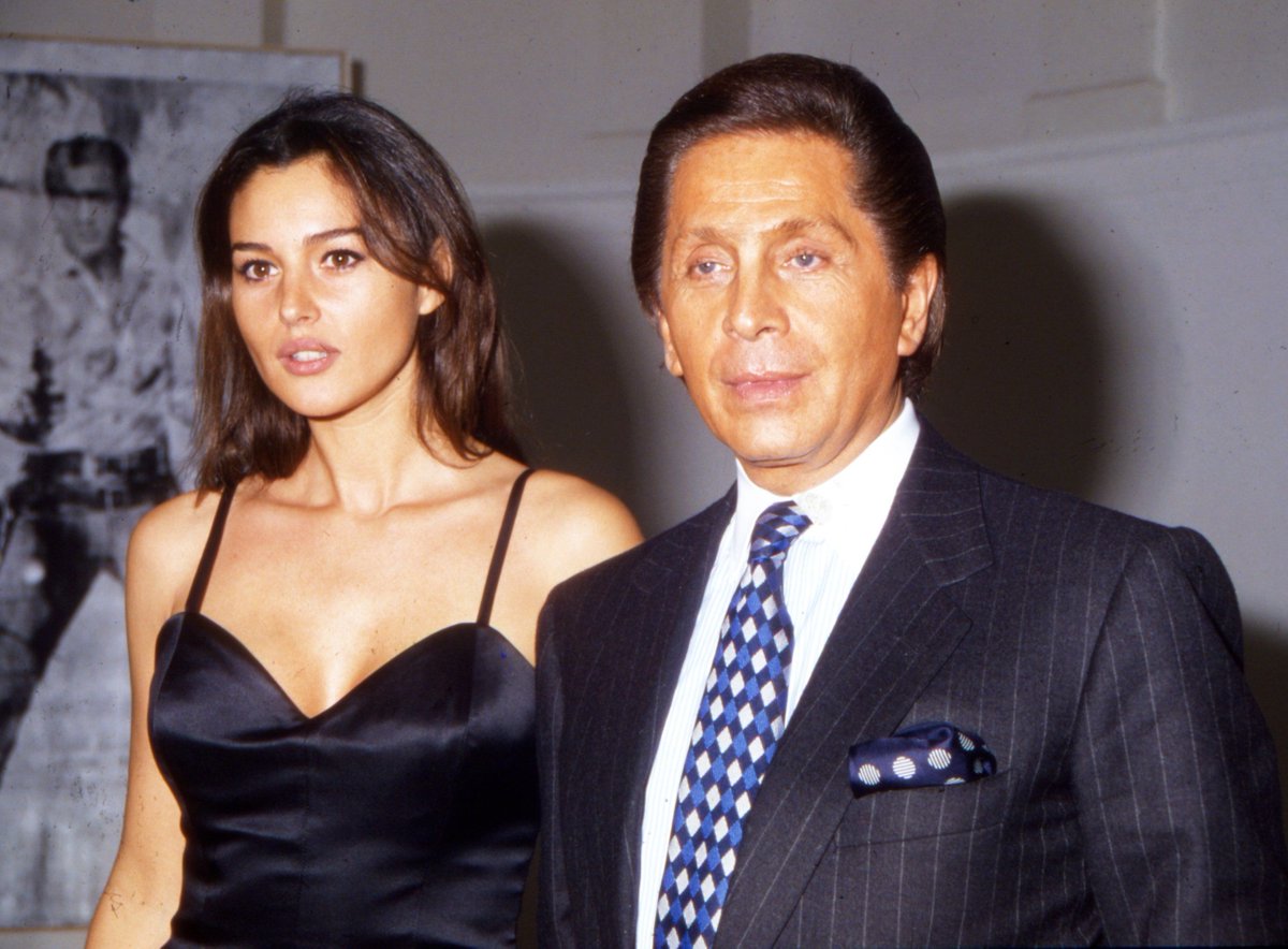aMonicaBellucci's tweet photo. 1990, Valentino 💫 
📸 https://t.co/8uafnr3bYJ https://t.co/exph5QrNGF