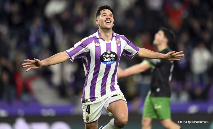 RMUJournal's tweet photo. ⚖️LA LEY DEL EX – Día 22
👤Víctor Meseguer
📆Real Murcia (2017–2020): 19 pj | 2 goles
🔄Actualmente en Racing de Santander #LALIGAHYPERMOTION
🧠Mediocentro murciano con llegada y visión. De la cantera grana a la élite del fútbol español.
#LaLeyDelEx #RealMurcia #VíctorMeseguer https://t.co/5kuXGcQ8ET