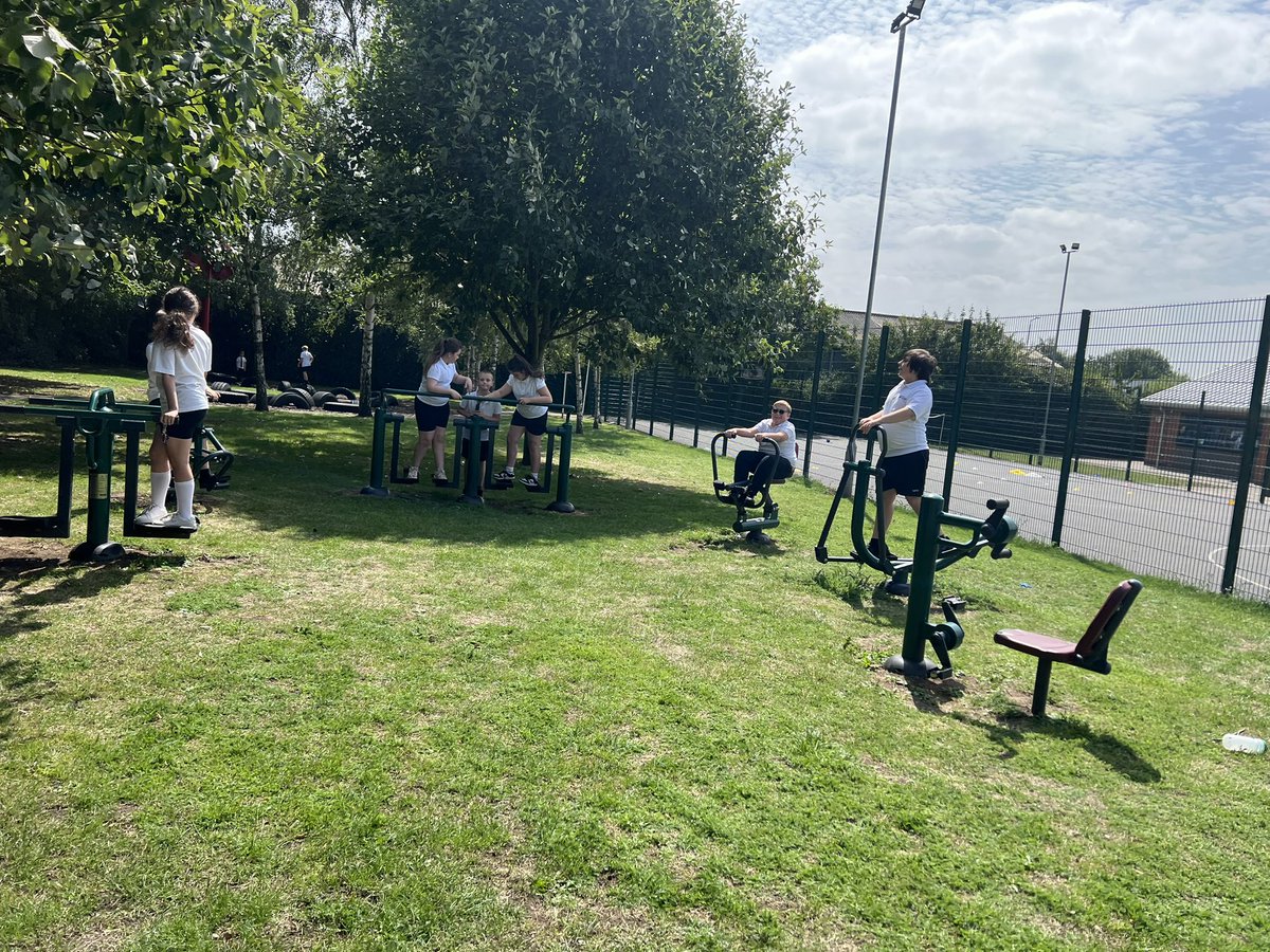 Y5Snicket's tweet image. One last play outside before they leave Year 5!🌟⚽️
