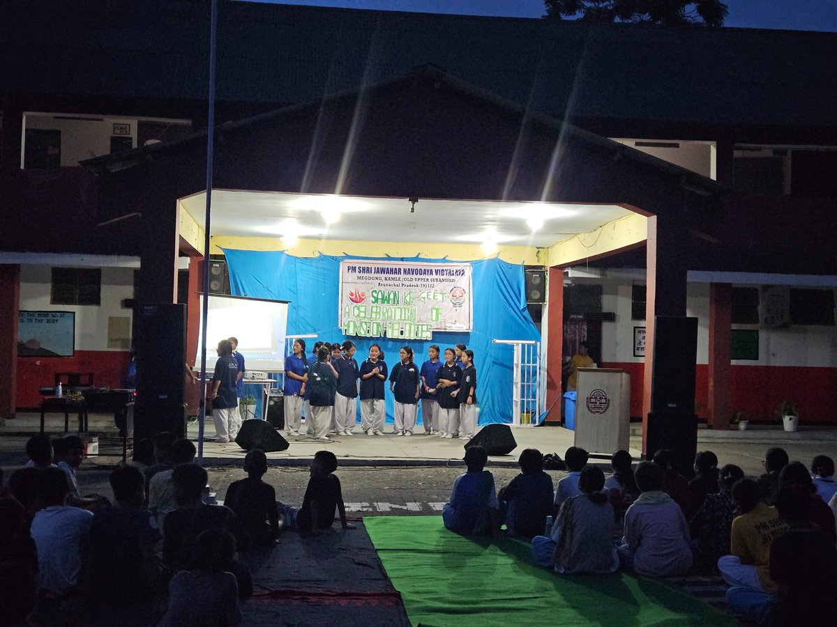 JNV_Megdong's tweet photo. 🎶🌧 PM SHRI JNV Megdong organised a soulful CCA inter house Music Competition themed ‘Sawan Ke Geet’. Students celebrated the spirit of monsoon through melodious performances that echoed joy, tradition, and cultural richness. A truly musical downpour of talent! 🎤 https://t.co/skbaeo8Ngz