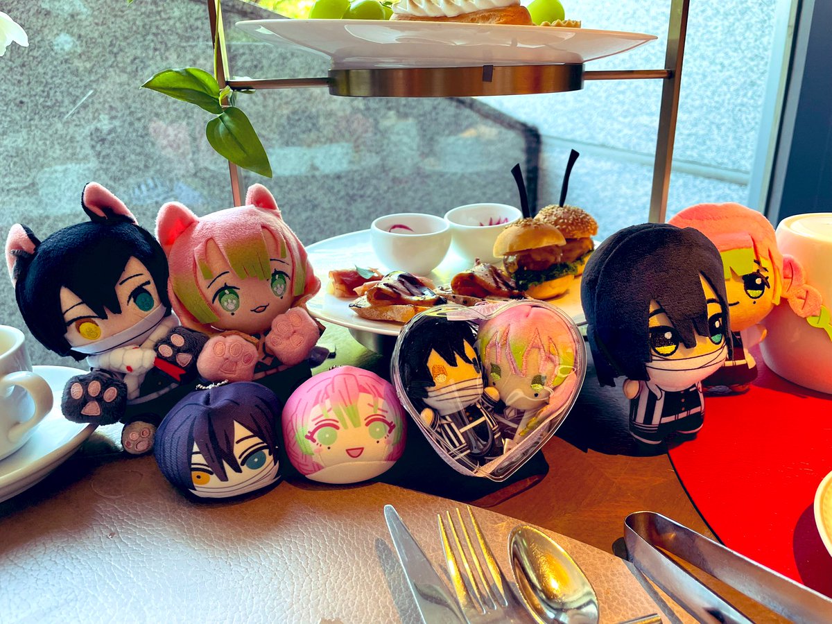 goto_ton's tweet image. ももこさんと蜜璃ちゃんカラーのヌン茶で映画感想会してきました🥳おばみつの話たくさん出来て楽しかったや〜！