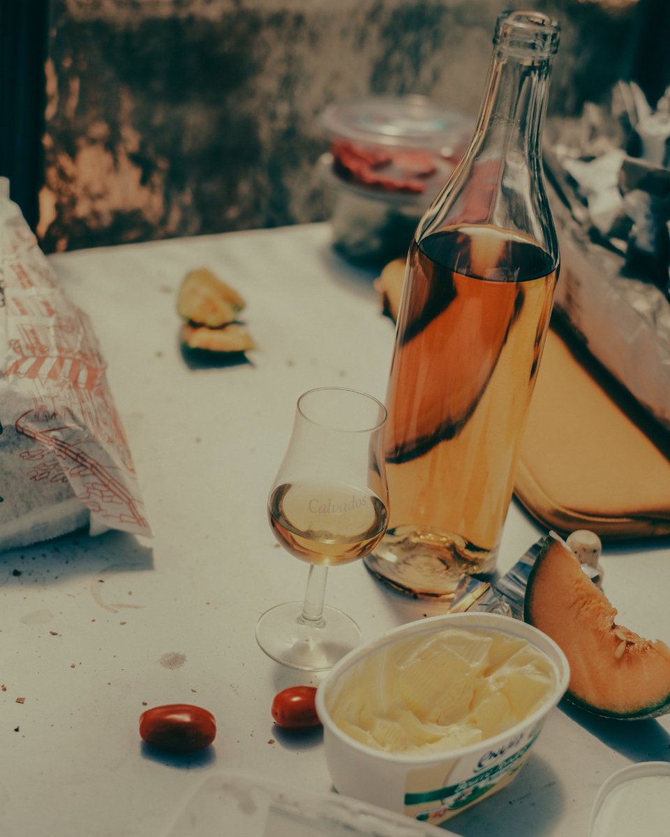 Living the good life. 🧺

ℹ Alcohol abuse is bad for your health. Drink responsibly. 

📸 <a href="/voilacam/">Camille Legrand</a>