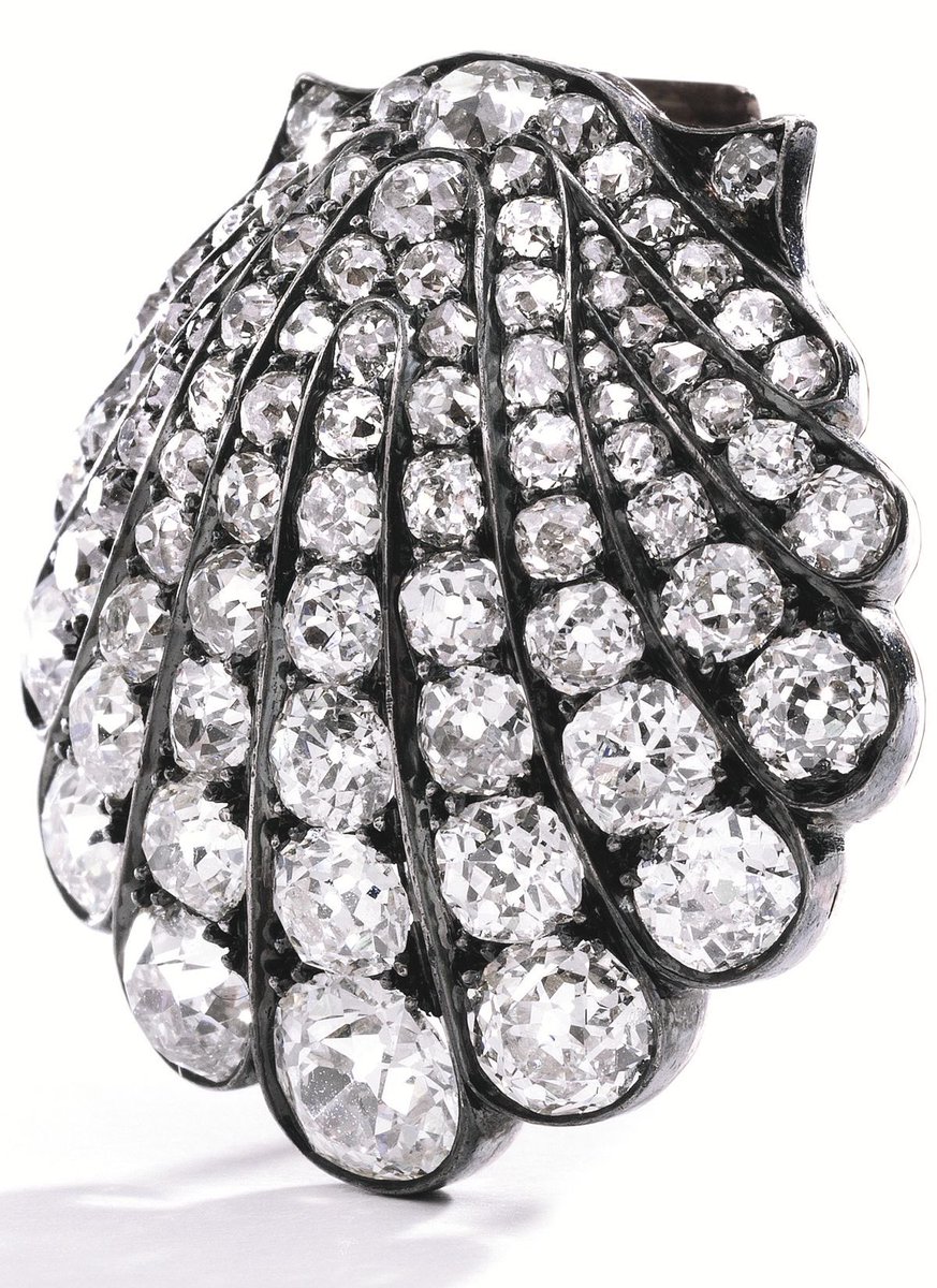 Joyasconhistor2's tweet image. #25dejulio #FelizdiadeSantiagoApostol ππ
Broche de oro, plata y diamantes, circa 1880 β¨β¨β¨β¨β¨
