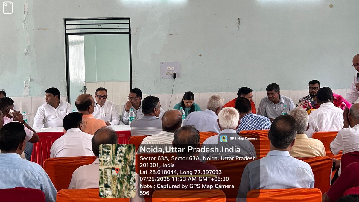 noida_authority's tweet image. आज, दिनांक 25.07.2025 को नौएडा प्राधिकरण द्वारा सैक्टर-63A के FONRWA अध्यक्ष व RWA प्रतिनिधियों के साथ बैठक आयोजित की गई, जिसमें नागरिक सुविधाओं, पार्कों के रखरखाव, सुरक्षा व्यवस्था, विद्युत्, उद्यान, जल एवं अन्य स्थानीय मुद्दों पर चर्चा की गई।
प्राधिकरण जनसहभागिता के माध्यम से…