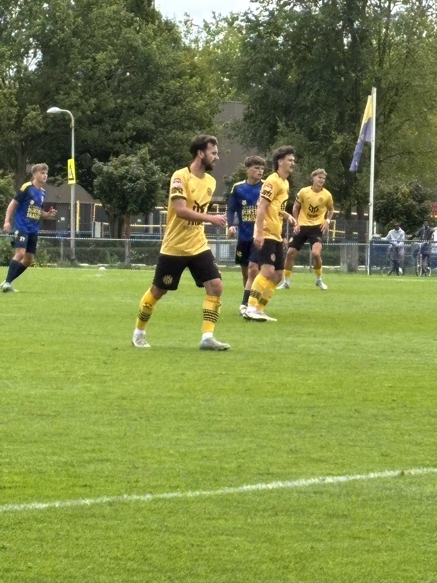 Tweede wedstrijd Roda - Cambuur is een verkorte variant (2x30 min). In principe de -21 opstelling. Bij Roda uiteraard nog een oude bekende.