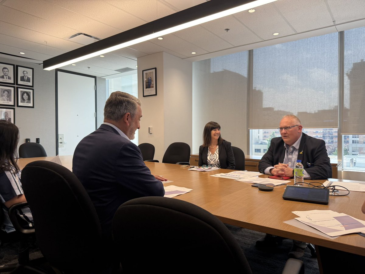 PaulCalandra's tweet image. It was great meeting with @otffeo President Mike Foulds to discuss our shared priorities and ensure we&apos;re aligned in helping students succeed and supporting teachers across the province.