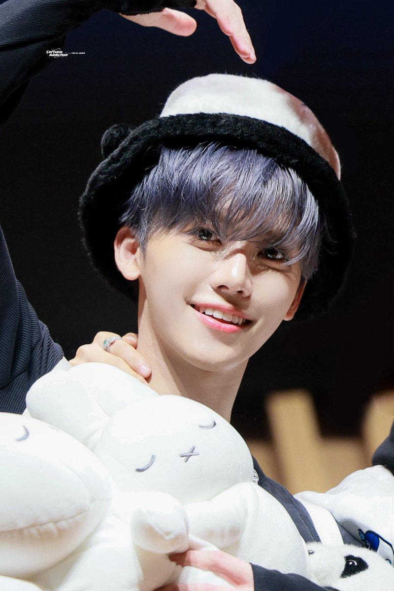 CaffeineA0813's tweet image. 250725 Fromm

#재민 #나재민 #JAEMIN #NCT #NCTDREAM