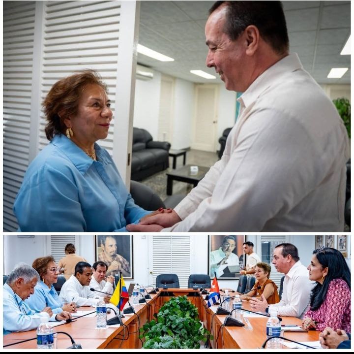 Eduardo72140185's tweet photo. Se reúne en la sede del @MINSAPCuba nuestro Ministro de Salud @japortalmiranda con @ryvillavicencio, canciller encargada de #Colombia, quien visita #Cuba en el contexto de la graduación de 171 estudiantes colombianos en la #ELAM. @JHGcasanova @JuanRasua @KesnelDe @cphecav https://t.co/npXYh30h5h