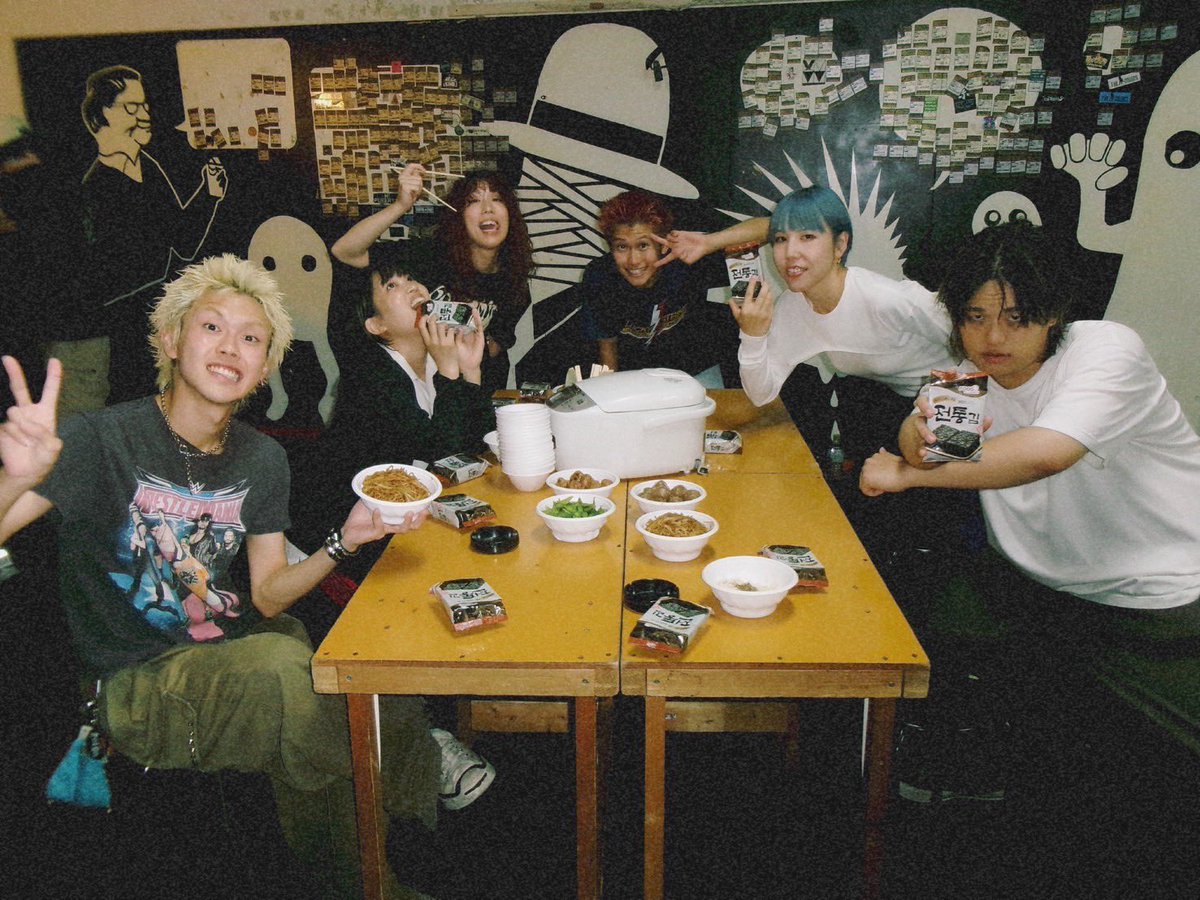 本日！

the奥歯's
旅するニートツアー
静岡UMBER

THANK YOU SOLD OUT!!!🎉

Hump Back
the奥歯's

初2マン！
これからよろしくお願いします！
ありがとうございました！
