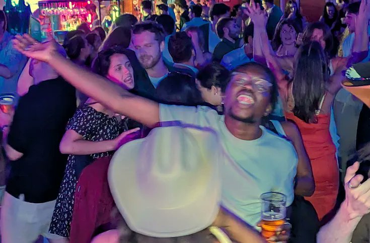 brixtonbuzz's tweet image. Brixton at night: club nights, street scenes and dramatic sunsets, July 2025
brixtonbuzz.com/2025/07/brixto…