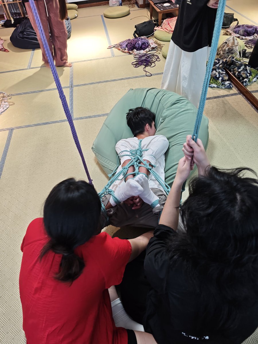 新绳子新绳子！找我玩找我玩找我玩!