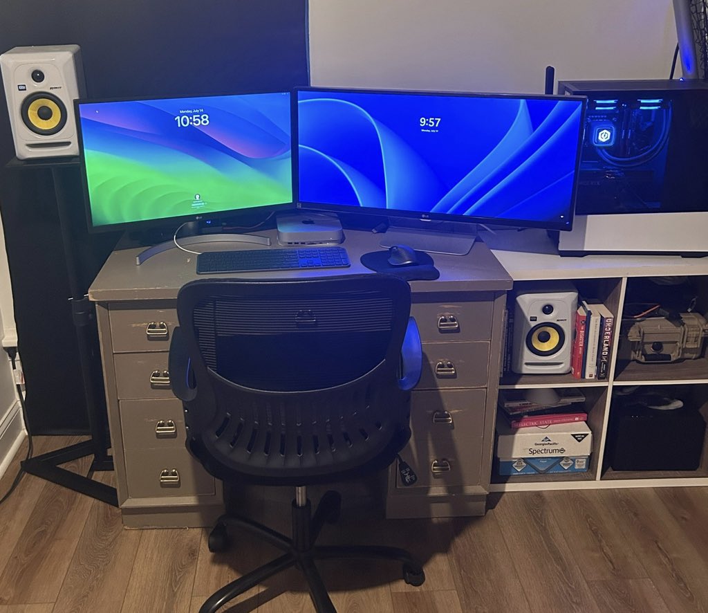 Grambitious's tweet image. Old office desk/new office desk.
Ready to develop the shit outta some video games.