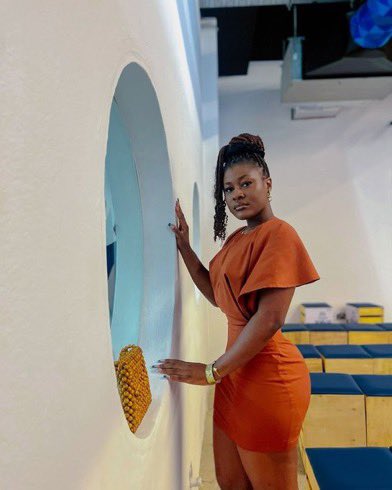 metronaija's tweet image. Difficult but one has to go.
Venita or Bella or Ceec or Alex
#BBNaija