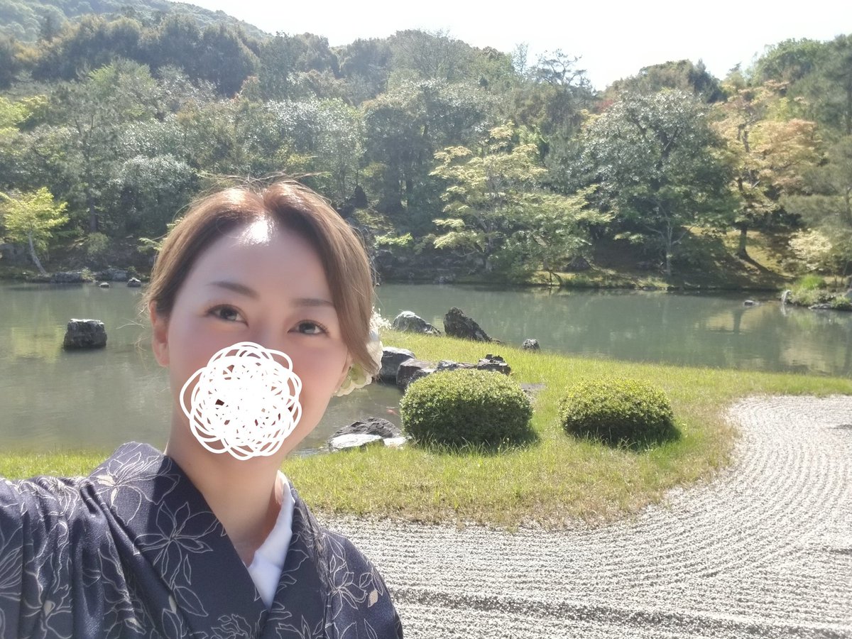 Sayaka_Kamizono's tweet image. 自分の顔を晒すとフォロワーが増えると聞いて

#ブルバ100 
#フォロバします

海外の人にめちゃめちゃ写真撮られてたので「一緒に撮ろうよ」って言ったら長蛇の列ができたときの写真 in 京都