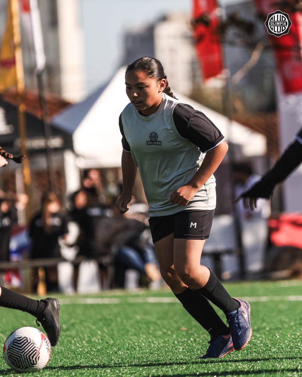 👌🏻⚽️ Experiencia inolvidable para nuestras participantes de Fútbol Femenino.

¡Más Olimpistas que nunca! 🤍🖤🤍