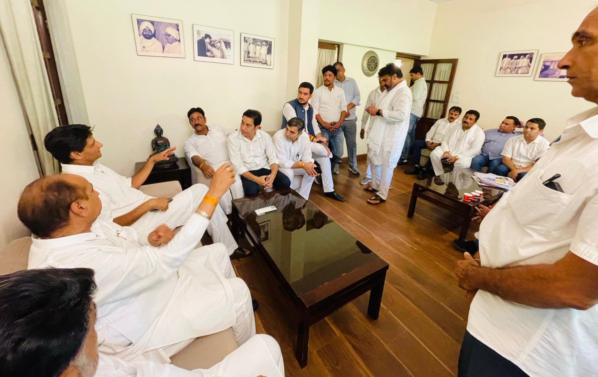 DeependerSHooda's tweet image. आज दिल्ली निवास पर अपनों के साथ मुलाकात...