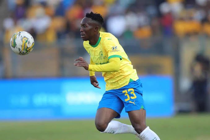 SundownsXtra_'s tweet image. Simba are interested in signing Thapelo Maseko, on loan from Mamelodi Sundowns according to Unplayable 💛👆