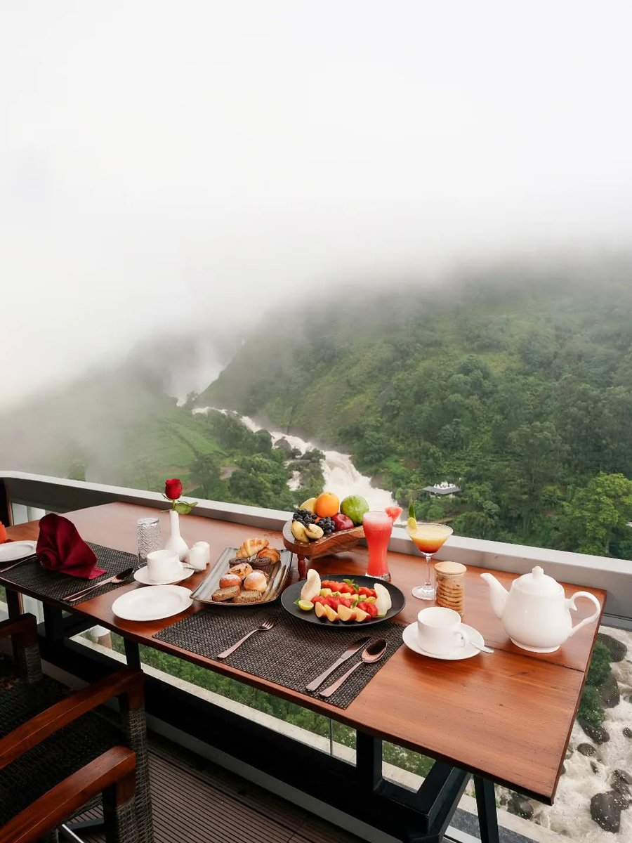 GoHomestay's tweet image. Breakfast time at munnar.