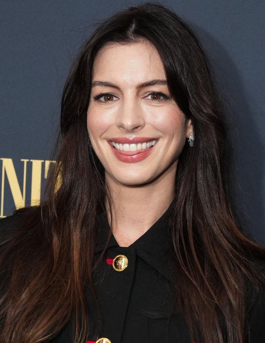 annehathalways's tweet image. AGED LIKE A FINE WINEEE