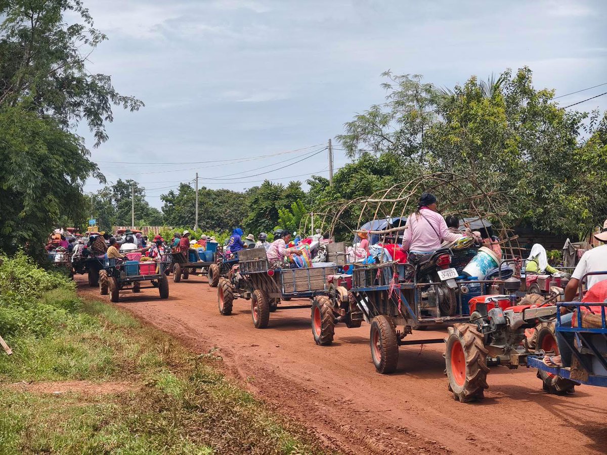 GGbro19007's tweet photo. Villagers have fled areas near the armed clashes, seeking shelter in Oddar Meanchey province.
@CNN
@cnnbrk
@DonaldTrump
@BarackObama
@PDChina
@Echinanews
@chinaorgcn 
#ThailandStartedTheWartoCambodia https://t.co/s9iHolRzZo
