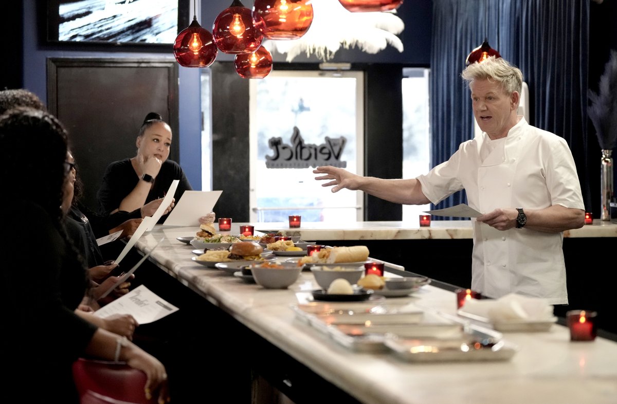 4Viewers's tweet image. Gordon heads down to New Orleans, visiting a family-run restaurant where the owner&apos;s domineering mother/chef frequently loses control of the kitchen and her temper… #RamsaysKitchenNightmares on @Channel4 tonight at 11.05pm