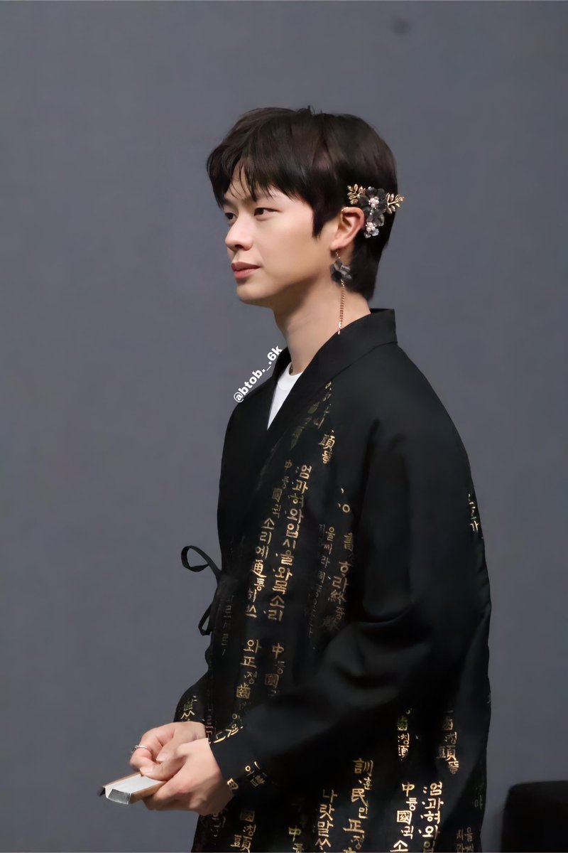 btob_6k's tweet photo. 250724 프롬 대면 팬사인회 프리뷰Part2

#육성재 #성재 #YOOKSUNGJAE #ユクソンジェ https://t.co/AAbrwsfibj