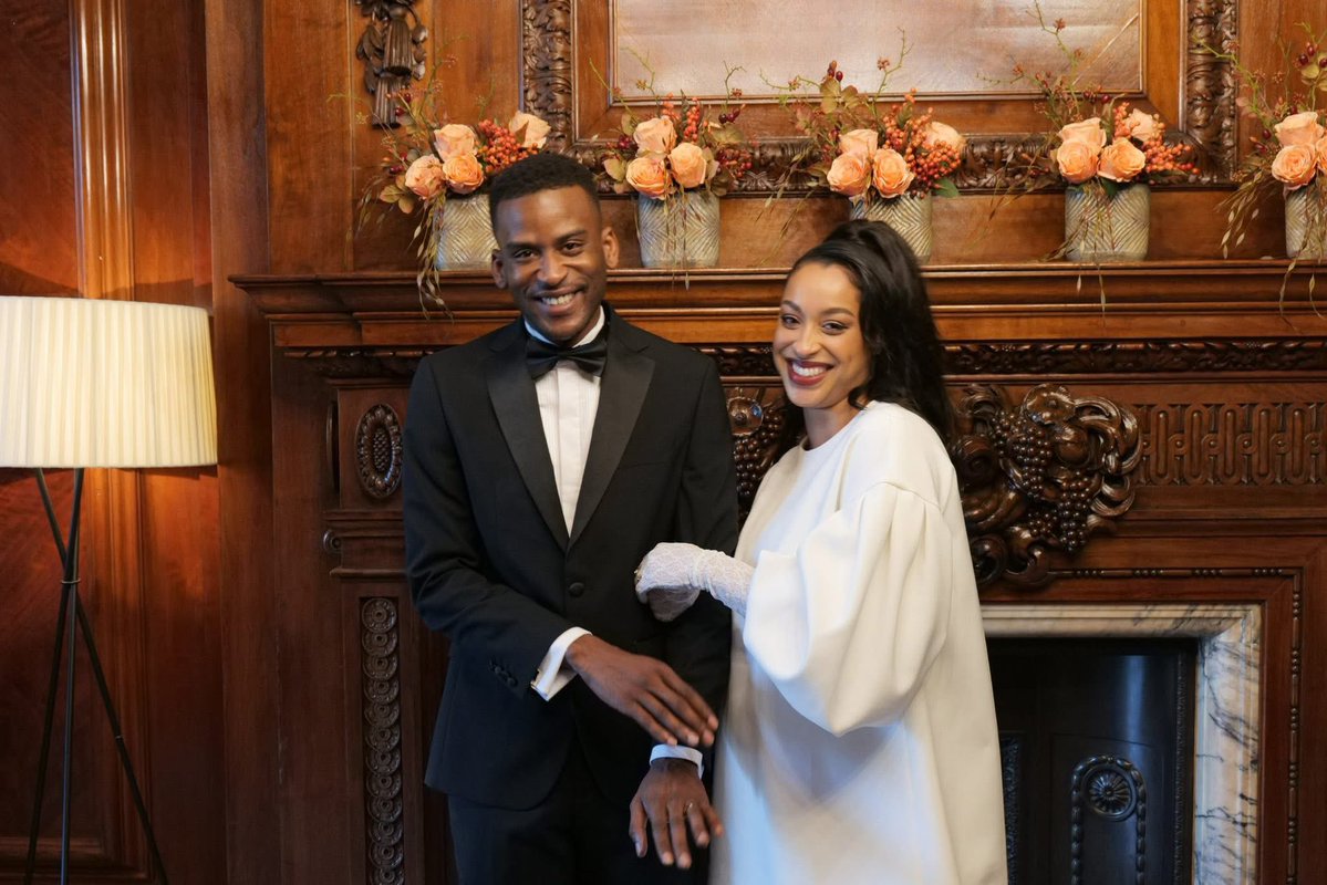 StephanieBLive's tweet image. My oldest daughter Alexander married Alatani AdeYinka in 2021. It was a simple but beautiful wedding.
We had planned the big wedding in September 2021, but Isaiah had other ideas. Alexandra was pregnant on this day and the big wedding was put back.
Although they are already…