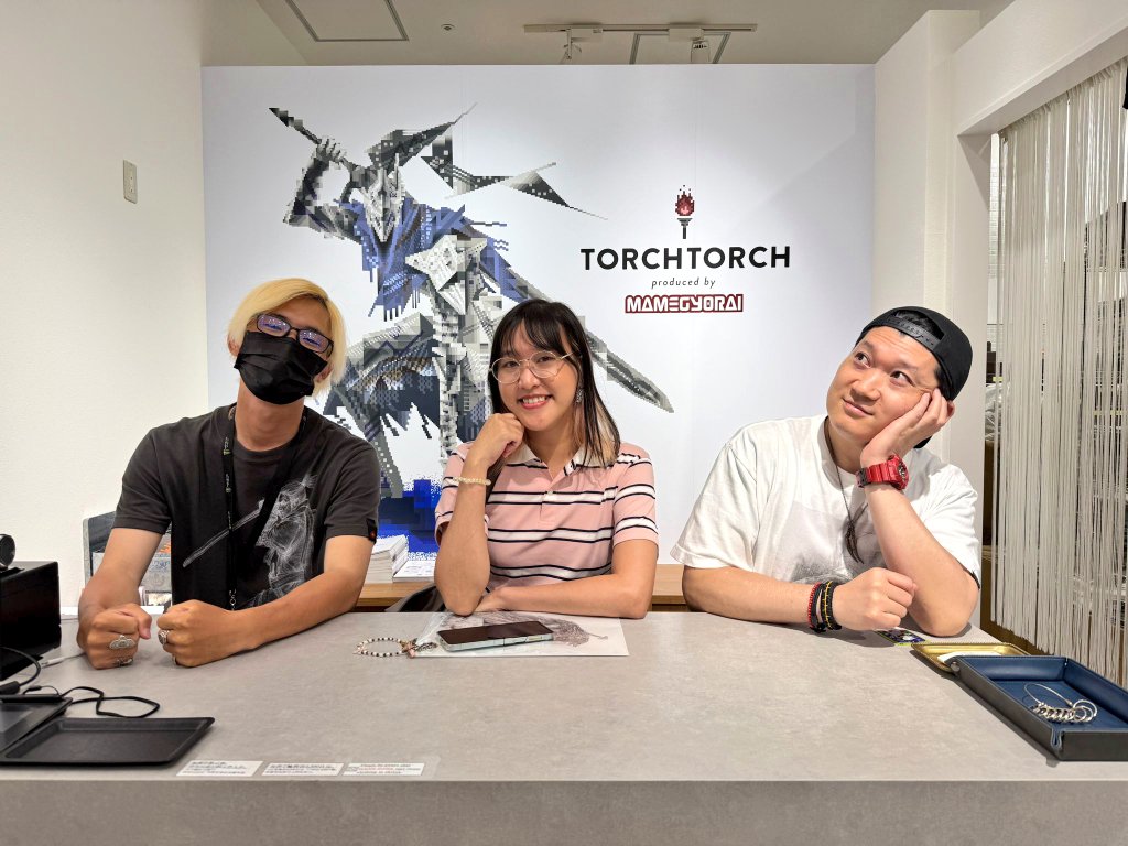 sarahhana's tweet image. Went to PARCO in Osaka and @junchgaming visited this pop up store to buy merch. They saw Jun's Coffee Talk tote bag and turns out they are fans of Coffee Talk! ❤️☕️
It was a random yet wholesome encounter in Osaka. So happy to have met them. Thank you for loving Coffee Talk!