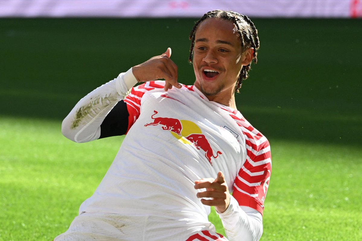 FromTheShedEnd's tweet image. 🚨 Xavi Simons' entourage have travelled to RB Leipzig's pre-season training camp as they look to push through the Dutchman's switch to Chelsea. #CFC
(@RyanTaylorSport)