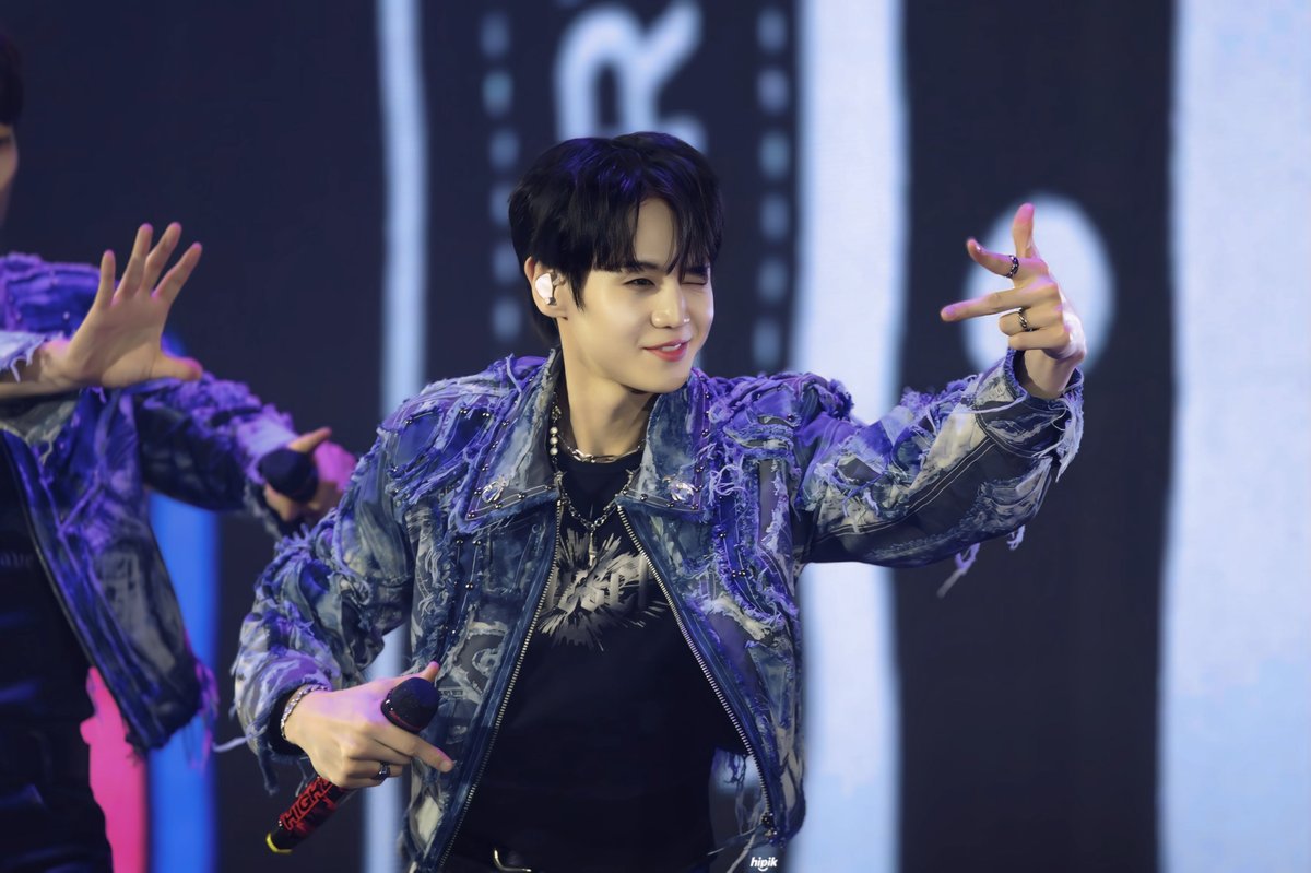 SHINING_VALUE's tweet photo. 250713 RIDE OR DIE       

#하이라이트 #비스트 #양요섭 #YOSEOP https://t.co/rNWD0PjoAO