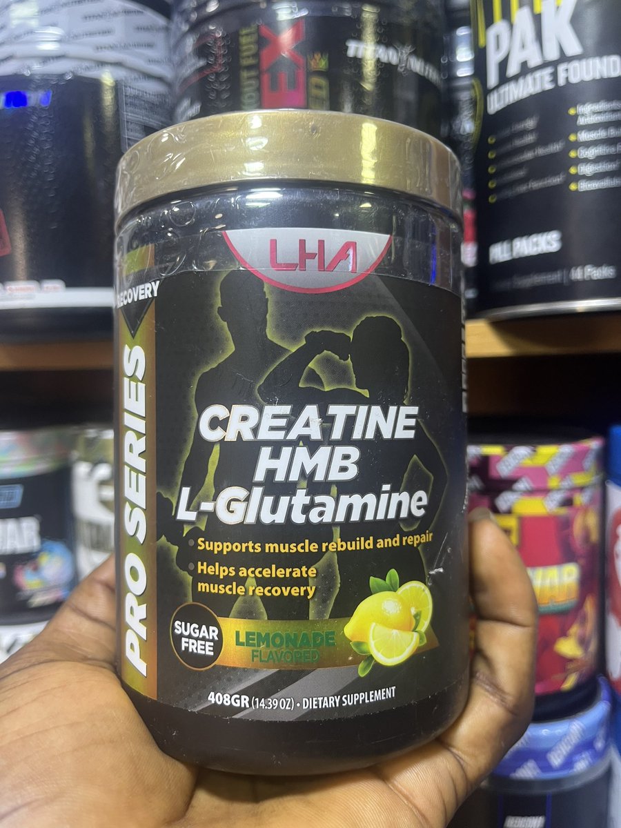 bodybyzedd's tweet image. Changing my header back to “creatine dealer” 🥴
Shop @Monkesportsng 🫶🏿🔅