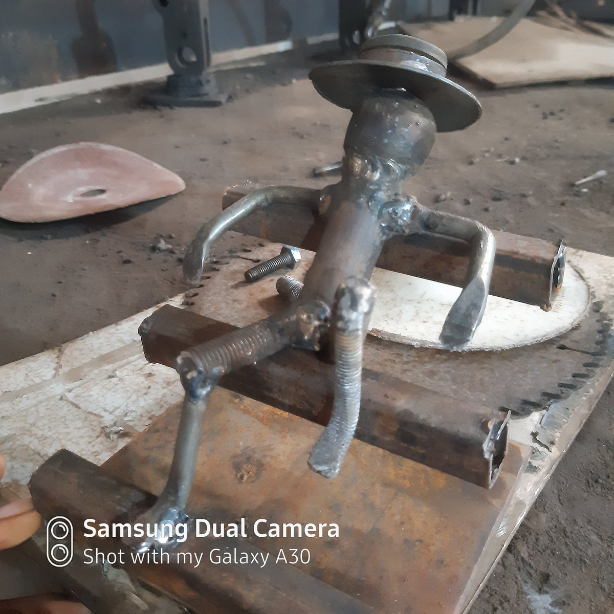 specomolola's tweet image. Week kinikan: I welded the man of my dreams 🤣😅😅
Portfolio deyyyy!!!