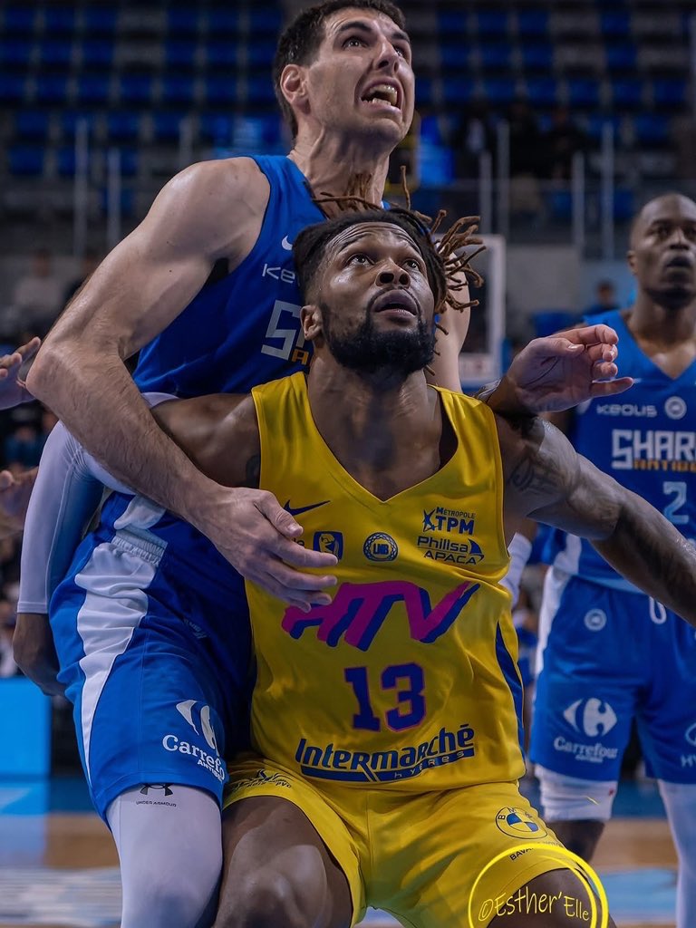 LaVagueAntibes's tweet image. 𝐌𝐞𝐫𝐜𝐢 𝐒𝐚𝐬𝐚 💙🤍
Après une très bonne saison parmi nos Sharks, Sasa Borovnjak quitte le club !
Nous souhaitons à Sasa le meilleur pour la suite de sa carrière et espérons le recroiser sur le parquet de l'Azurarena 👊
📸 Esther’elle ´photographie
#LaVague