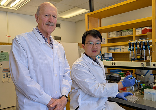 ScienceVancity's tweet image. Neonatal #sepsis is hard to detect, hard to diagnose, and the longer you wait to treat it, the more life threatening it becomes.

🩸 @thehancocklab at @UBC used RNA from blood cells to identify specific molecular markers associated with sepsis: bit.ly/3TGaztt