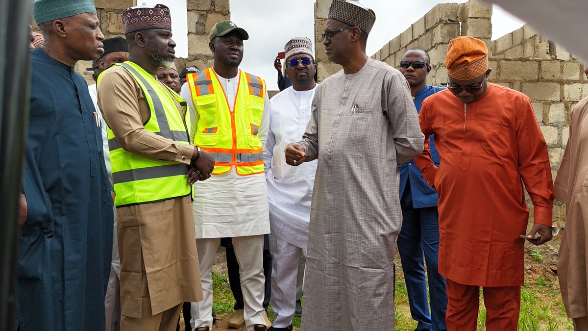 Minister and Minister of State, Housing and Urban Development, Arc. Ahmed Musa Dangiwa and Rt.Hon Abdullahi Yusuf Ata accompanied by some Directors of the Ministry on the inspection of the Kano Renewed Hope Estate and City Projects, Friday, 25th July, 2025
fmhud.gov.ng/read/3582